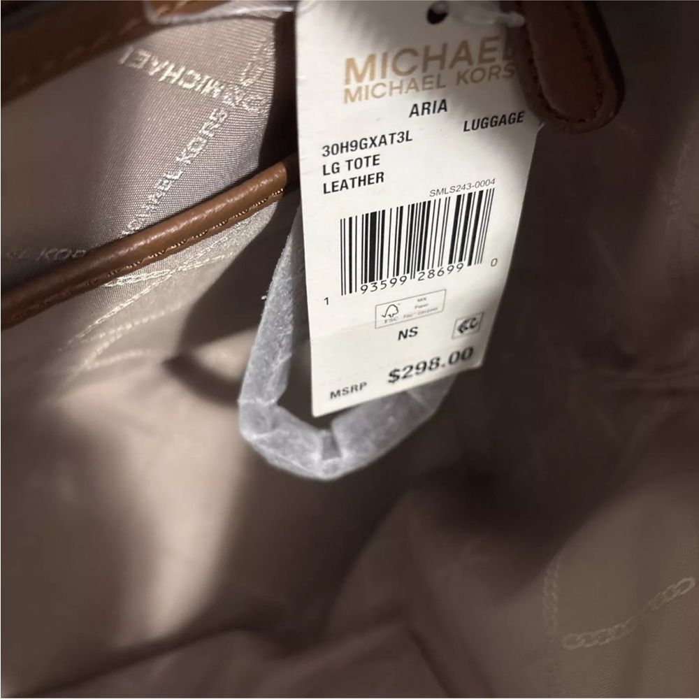 Michael Kors Aria Large Pebbled Tan Leather Tote - Picture 9 of 13